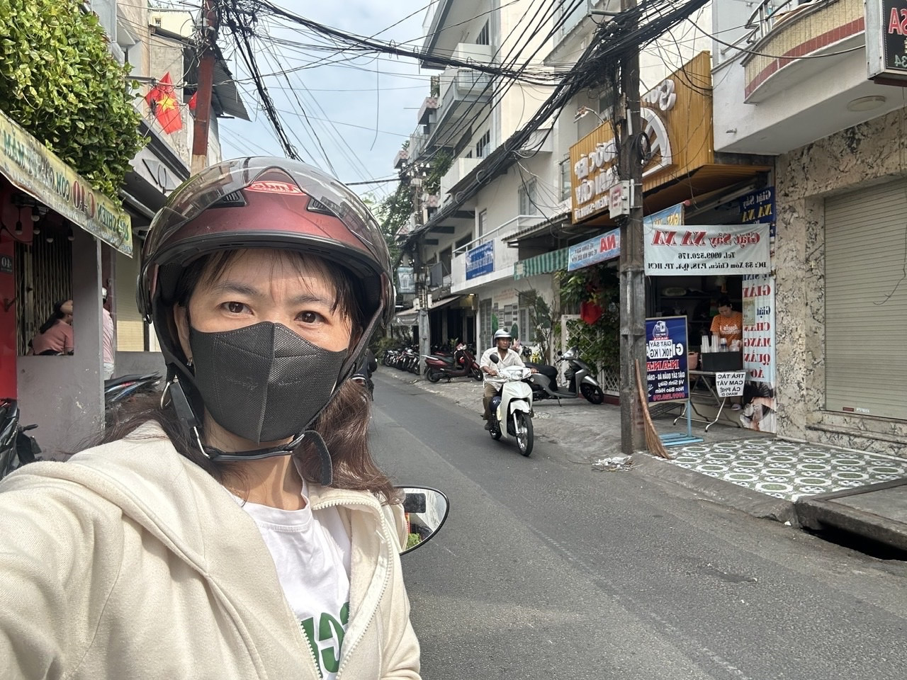 BÁN NHÀ MẶT TIỀN XÓM CHIẾU - GẦN TRƯỜNG, CHỢ- THÔNG VỚI ĐOÀN VĂN BƠ, TÔN THÁT THUYẾT, NGUYỄN TẤT THÀNH.