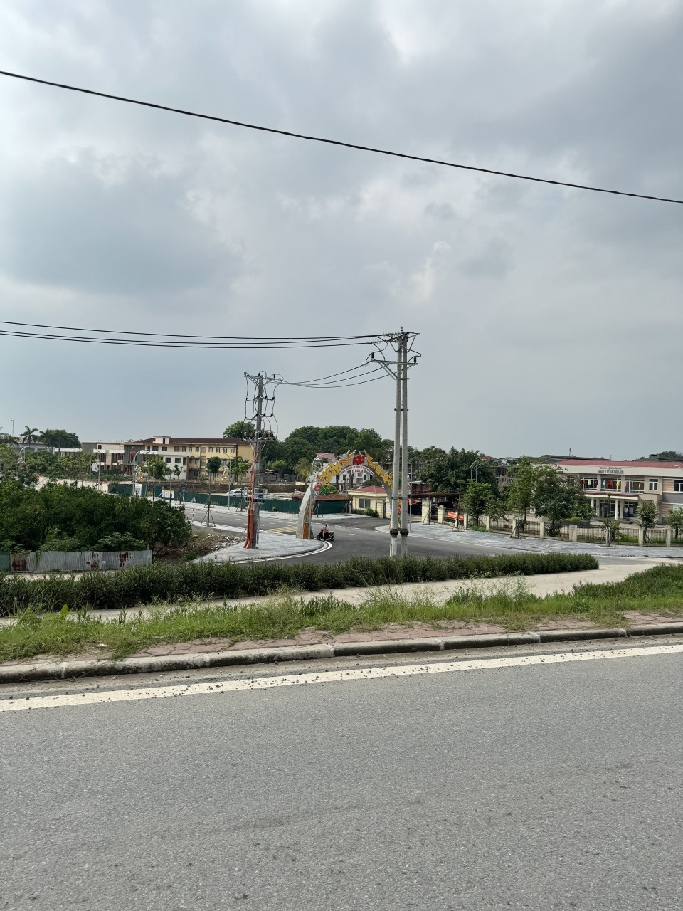 Lô Đất Đẹp - Giá Đầu Tư 
52m2 - Du Nội - Mai Lâm- Đông Anh -  4.65 Tỷ