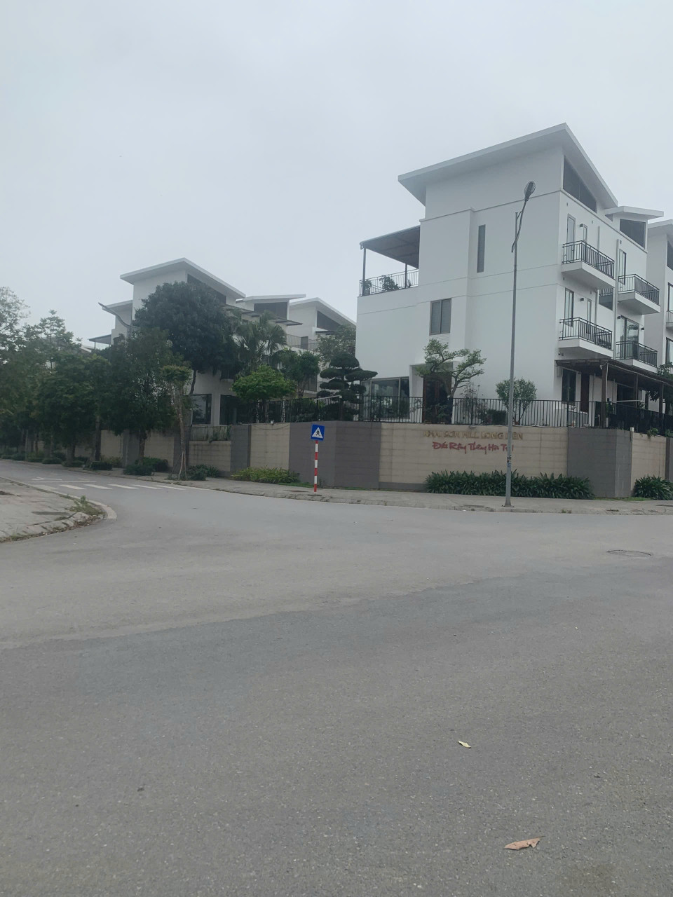 NHÀ ĐẸP - GIÁ TỐT - Vị Trí Đắc Địa Tại Phố Gia Quất, Phường Thượng Thanh, Quận Long Biên, Hà Nội