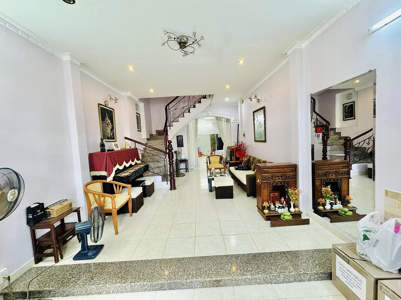 Bán nhà mặt tiền kinh doanh Nguyễn Văn Đậu, P11, Bình Thạnh, 82m2, 4 tầng, giá rẻ