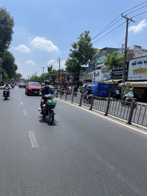 Bán nhà mặt tiền 20x60m giá 150 triệu/m2 Đường Quang Trung