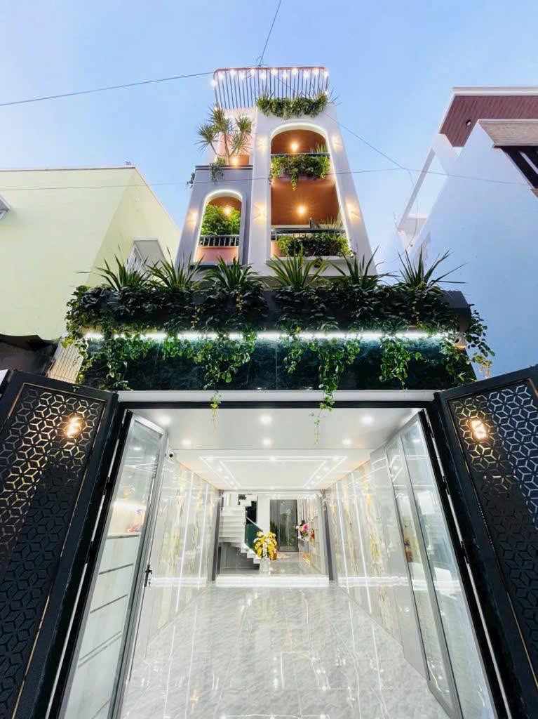 BÁN BIỆT PHỦ 400m2 - 5 TẦNG - SMARTHOME HIỆN ĐẠI - THANG MÁY 650KG - FULL NỘI THẤT CAO CẤP - HẺM XE HƠI GẦN MẶT TIỀN ĐƯỜNG QUANG TRUNG