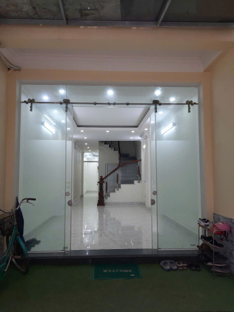 Siêu rẻ Mặt bằng tầng 1, 2 làm Văn phòng, KD online Cù Chính Lan, 70m2 x 2 tầng, 13 Triệu