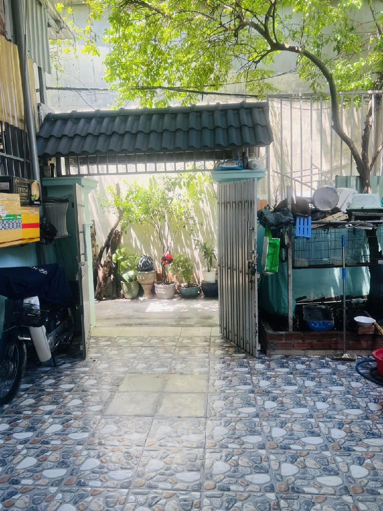 Bán nhà hàng xóm Phú Mỹ Hưng, Quận 7, 2 tầng, 5*20m nhỉnh 5 tỷ
