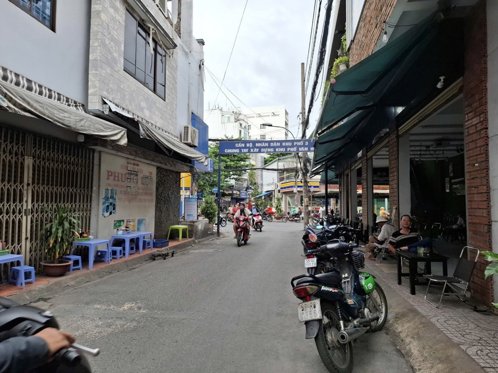 [TÂN BÌNH] HIẾM CÓ KHÓ TÌM, NHÀ HAI MẶT TIỀN KINH DOANH ĐỈNH CHỢ HOÀNG HOA THÁM P.13 TÂN BÌNH, ĐƯỜNG 8M, 50M2 3 TẦNG MỚI ĐẸP, VUÔNG ĐÉT , KHÔNG QUY HOẠCH, TƯƠNG LAI GIÁ TRỊ TĂNG CAO KHI TUYẾN METRO SỐ 2 ĐI VÀO HOẠT ĐỘNG