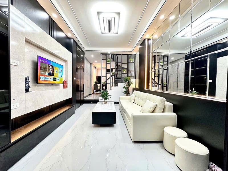 SIÊU PHẨM - KIM GIANG - NHÀ ĐẸP - FULL NỘI THẤT 37 M2 - CHỈ 8.x Tỷ