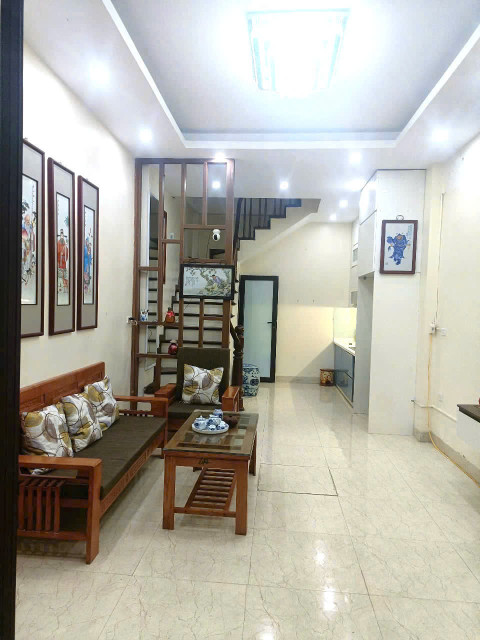 Cho thuê nhà ngõ 168 Kim Giang 5 tầng x 30m2, 3 ngủ khép kín, 14 Triệu KD on, ở gđ, nhóm