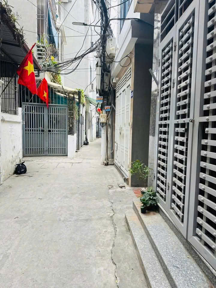 NHÀ ĐẸP - GIÁ TỐT - Vị Trí Đắc Địa Tại Ngõ 12, Quang Trung, Quận Hà Đông, Thành phố Hà Nội