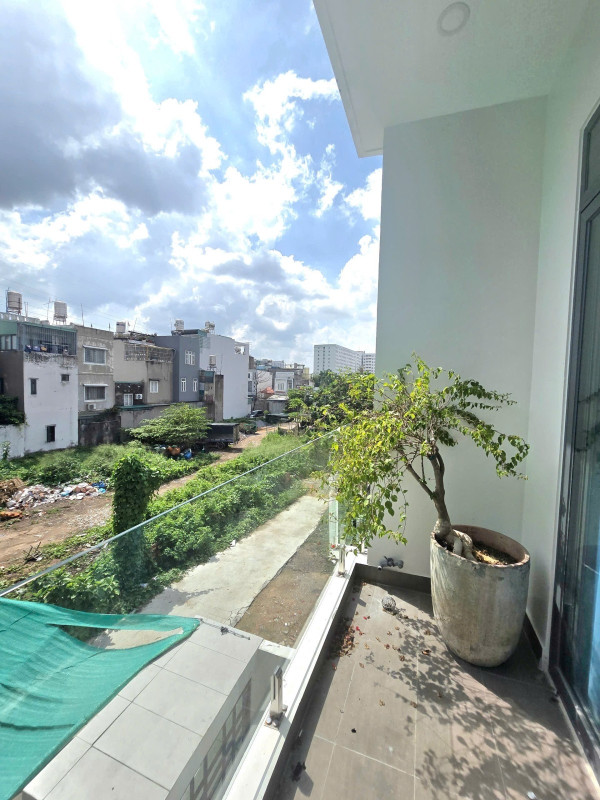 BÁN CHDV ĐƯỜNG SỐ 12, TRƯỜNG THỌ - 105m2 - GIÁ 11 TỶ TL