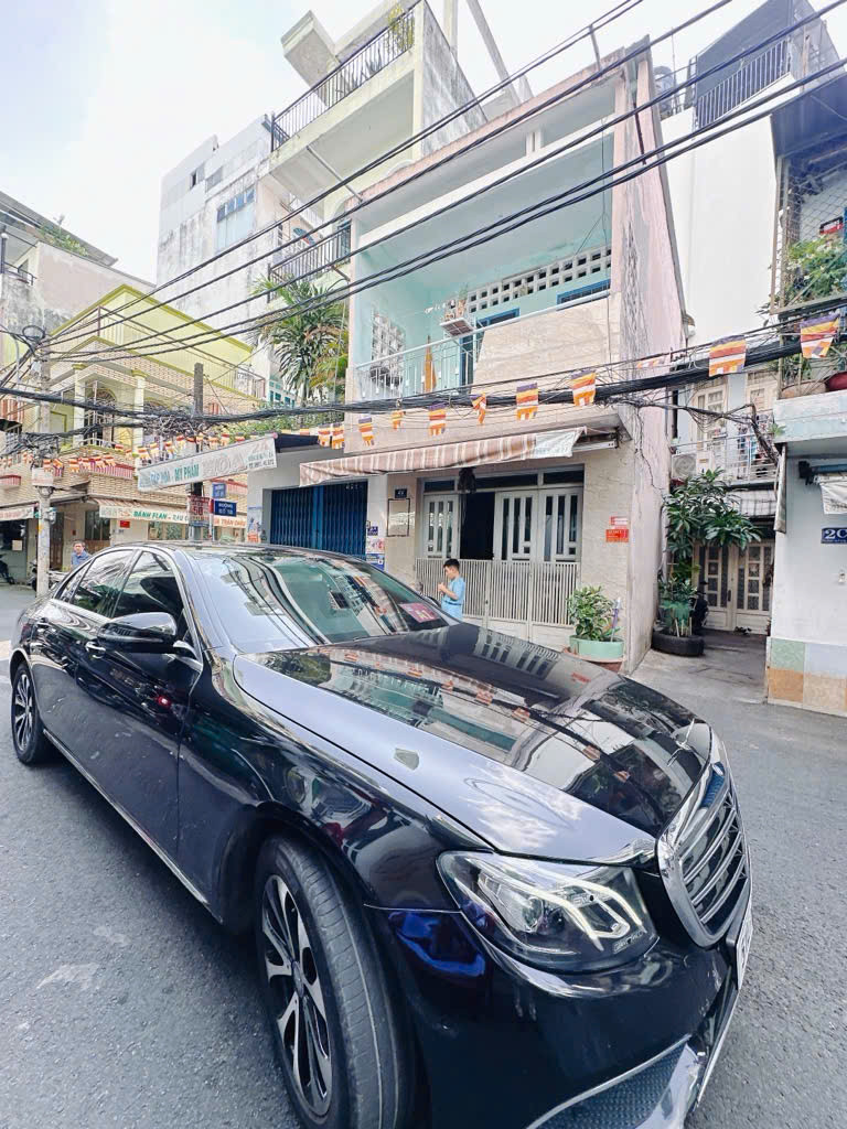 Nhà 2 mặt tiền xe 🚗hơi ngay nhà 
Khánh Hội giao Tân Vĩnh Q4 
có 7  TỶ