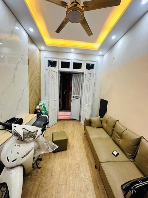 NHỈNH 6 TỶ SỞ HỮU NHÀ Ô TÔ NGÕ THÔNG PHỐ HOÀNG QUỐC VIỆT./26m,  5 T,  mặt tiền 3.1 m, giá 6.35 tỷ Cầu Giấy.