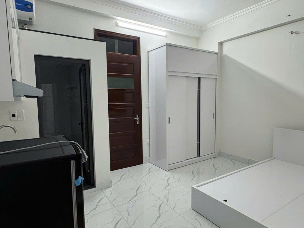 BÁN NHÀ LÔ GÓC HOÀNG QUỐC VIỆT - CẦU GIẤY - 7,8 TỶ