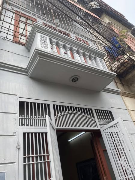 Cho thuê nhà ở nhóm sinh viên, gia đình, KD onl Vĩnh Hưng chỉ 6 Triệu 3 tầng, 2 ngủ, vào ngay