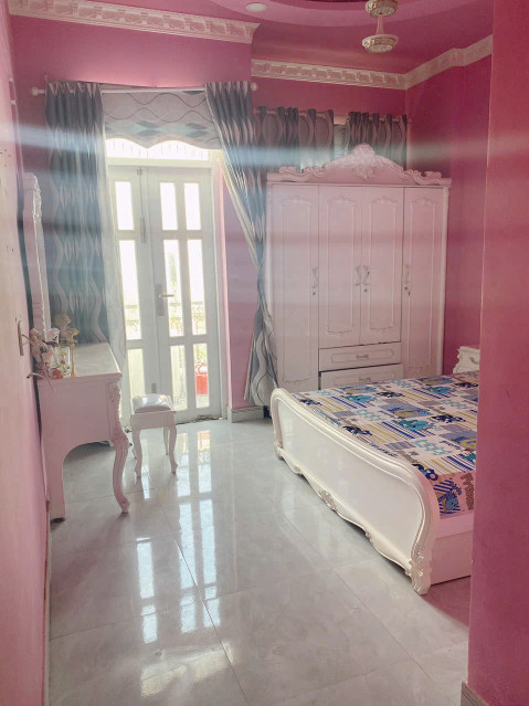 GIÁ TỐT - MÌNH CHÍNH CHỦ CẦN CHO THUÊ NHÀ NGUYÊN CĂN KHO B - TRỊ TRẤN NHÀ BÈ - 3 TẦNG
