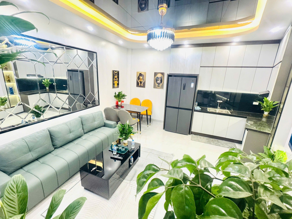 BÁN NHÀ HOÀNG HOA THÁM🔥 40M2 x 5T🔥 6.8 TỶ🔥 2 THOÁNG🔥 GẦN PHỐ🔥 Ô TÔ DỪNG ĐỖ NGÀY ĐÊM