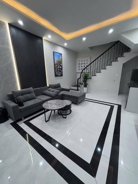 SIÊU PHẨM!! BÁN NHÀ ĐỘI CẦN, BA ĐÌNH, HÀ NỘI 
VỊ TRÍ SIÊU ĐỈNH 10M RA MẶT PHỐ- NHÀ ĐẸP Ở NGAY