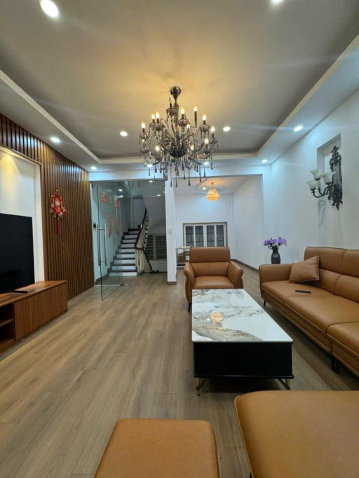 Nhà dân xây chắc chắn gần Ngã Tư Sở- Thanh Xuân, 53m2, 5 tầng, mặt tiền 5m, ô tô đỗ cổng,view hồ, giá chỉ 12.x tỷ