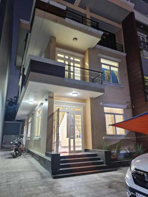 Bán nhà mặt phố Linh Chiểu, Thủ Đức, 234m², 18.5 tỷ, 6PN, 7WC