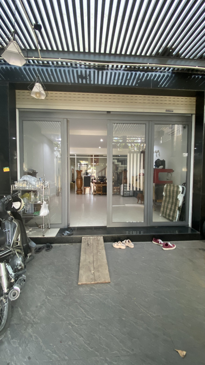 BÁN NHÀ ĐẸP 100M2 4L – GẦN LƯƠNG ĐỊNH CỦA – THANG MÁY – NỘI THẤT GỖ CAO CẤP GIÁ 25 TỶ