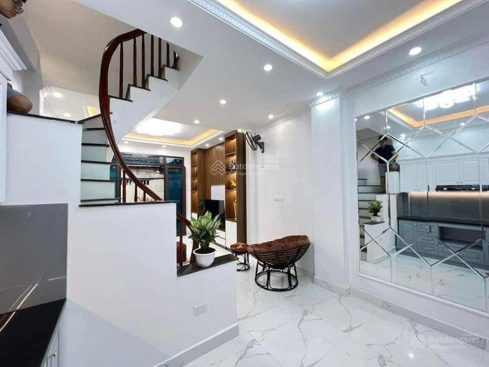 Nhà đẹp Phú Đô, Mỹ Đình 40m2x5T, cách ô tô 30m, 4PN lớn ở ngay