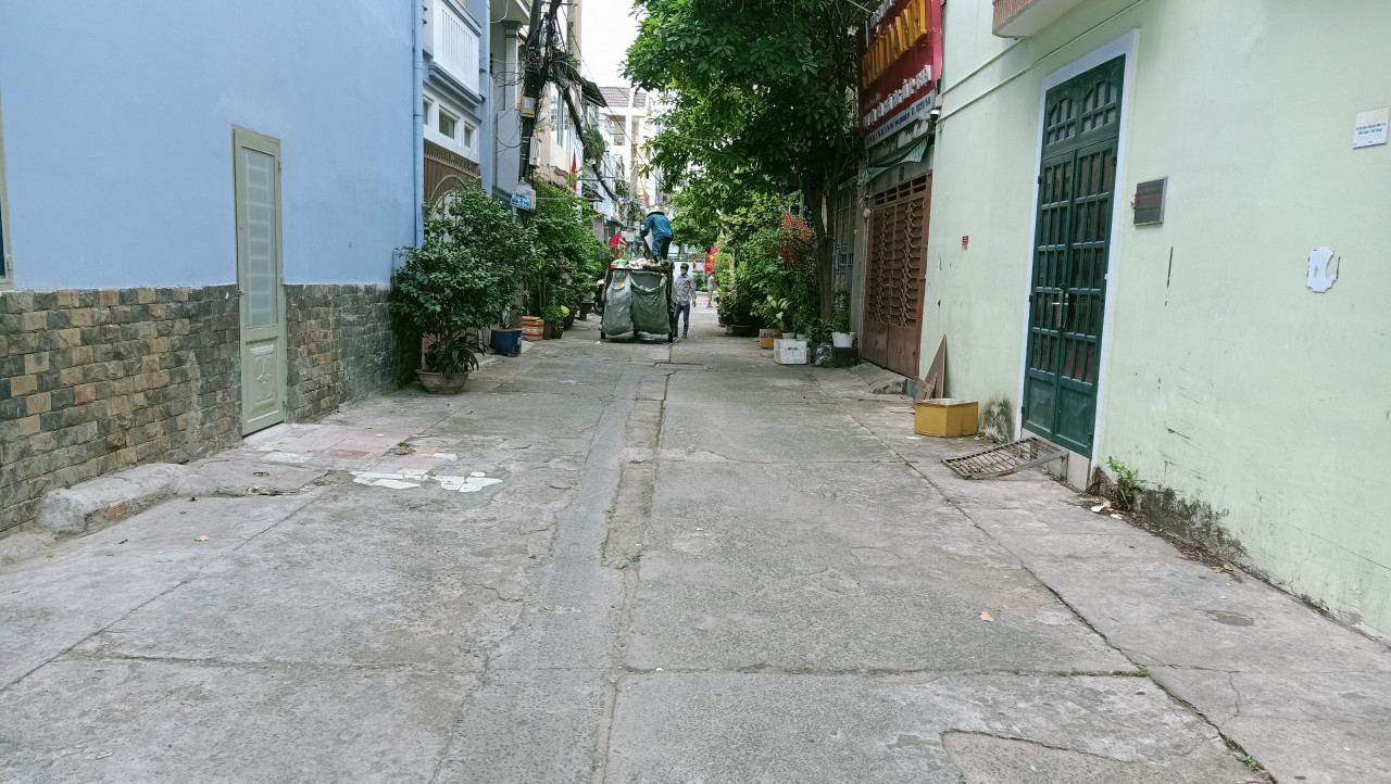 NHÀ ĐẸP ô tô đậu cửa NGAY AEON Tân Phú 50M2 4T 5PN chỉ 5,4 tỉ