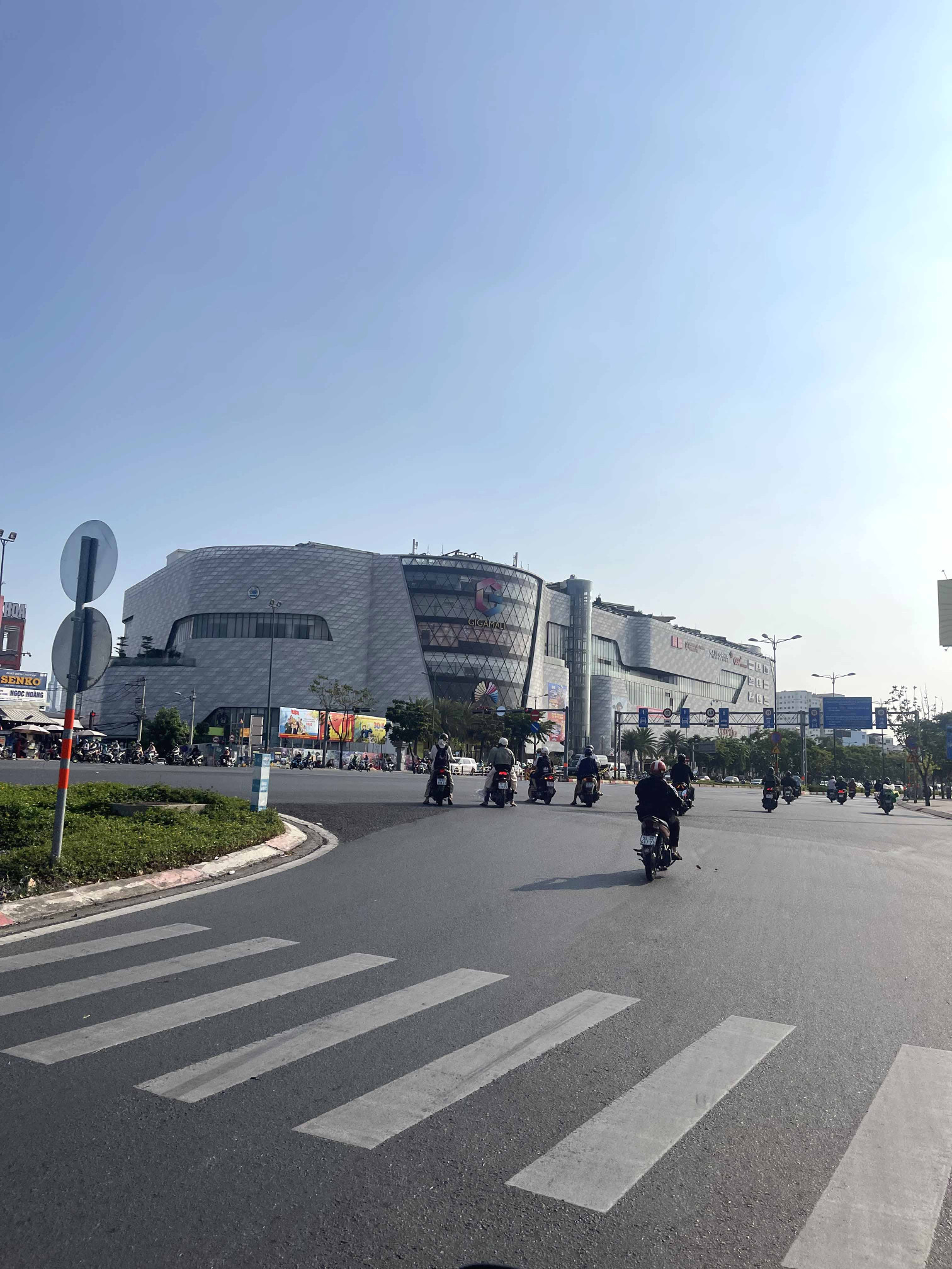 Bán Nhà Mặt Tiền KD 100m2_8*12.5 Khu vip bên sông Gần Giga Mall Phạm Văn Đồng Hiệp Bình Chánh Chỉ 11 tỷ Hiếm Có