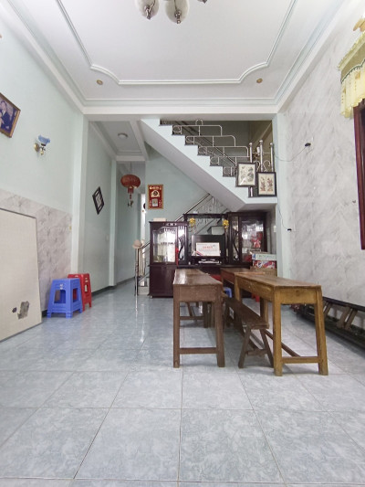 ► Nhà Kiệt thẳng thông Trần Cao Vân gần Chợ Tam Thuận 73m2, 2 tầng 10 trụ 5 dầm, Sân rộng, 3.15 tỵ