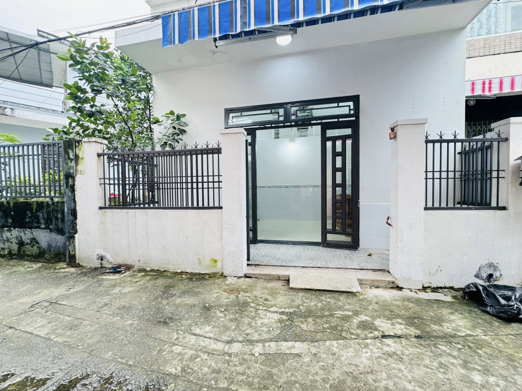 # Nhà Kiệt 3m Trần Cao Vân gần Nguyễn Tất Thành 75m2, ngang 6m, gác đúc 3Pn, Bãi đậu Ô tô gần, 2.65 tỷ