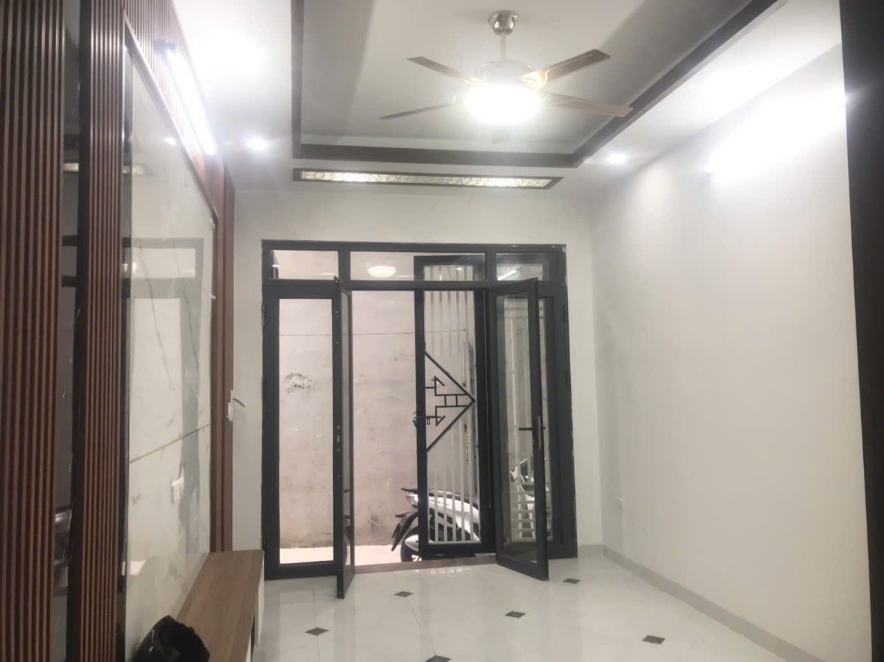 HOT! CHO THUÊ NHÀ NGUYÊN CĂN 5 TẦNG TẠI PHỒ NAM DƯ, LĨNH NAM, HOÀNG MAI, HÀ NỘI