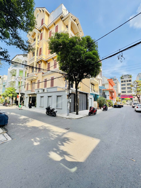 NGỘP BANK BÁN TOÀ NHÀ MT THANG MÁY- CỘNG HÒA -TÂN BÌNH- NGANG 8M NGAY SÂN BAY- GIÁ 36 TỶ