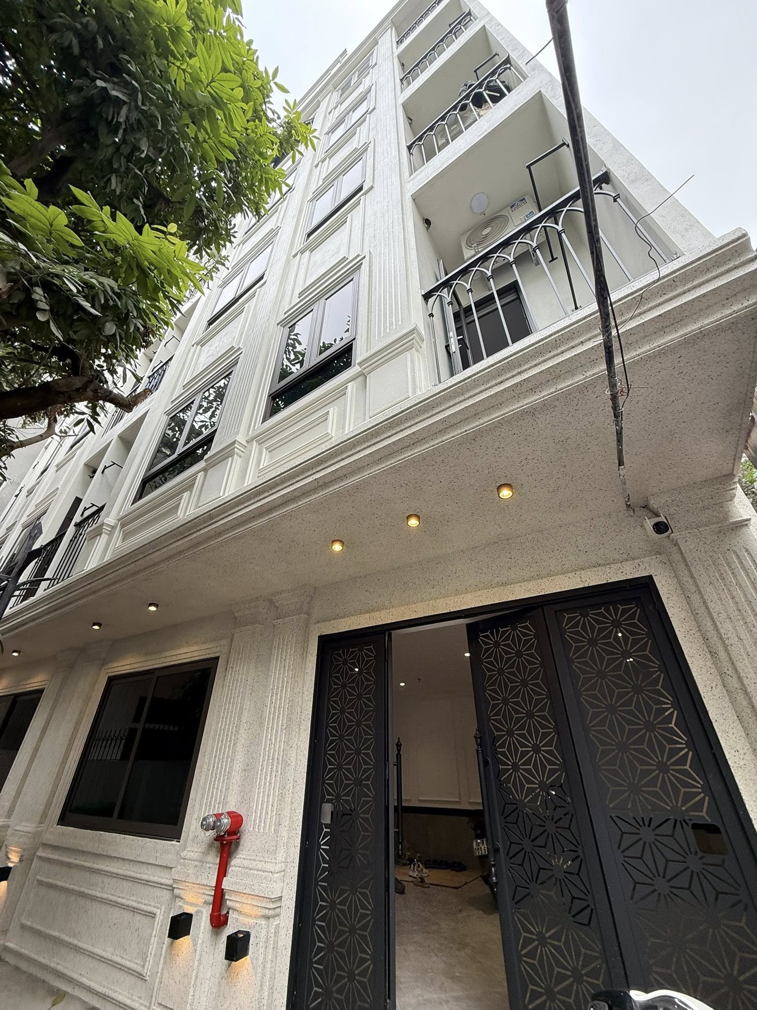 BÁN TÒA NHÀ CHDV ĐƯỜNG 19/5 VĂN QUÁN. 85M2 - 6 TẦNG. THANG MÁY. 17 PHÒNG KHÉP KÍN.