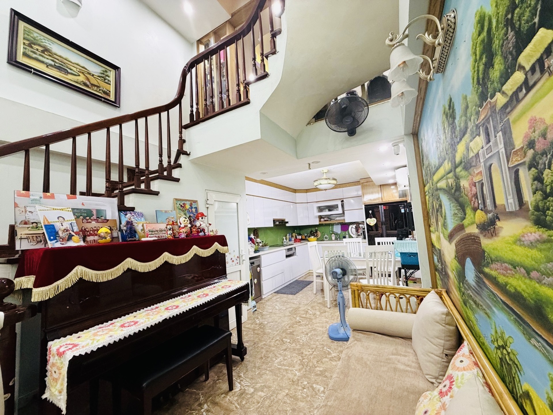TRUNG TÂM VĂN QUÁN _ 5 TẦNG _ DÂN XÂY HIỆN ĐẠI _ 45m²_ 10.7 TỶ _ THOÁNG TRƯỚC SAU_ FULL NỘI THẤT SIÊU ĐẸP
