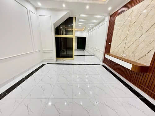 BÁN NHÀ PHÂN LÔ QUÂN ĐỘI - LÊ TRỌNG TẤN - THANH XUÂN  -  TRƯỚC NHÀ Ô TÔ TRÁNH - THANG MÁY - TUYẾN PHỐ KINH DOANH - CHỦ VỀ KẾT HỢP VỪA Ở VỪA KINH DOANH ĐỈNH CAO. DT 60M 5T MT 5M 19.6 TỶ