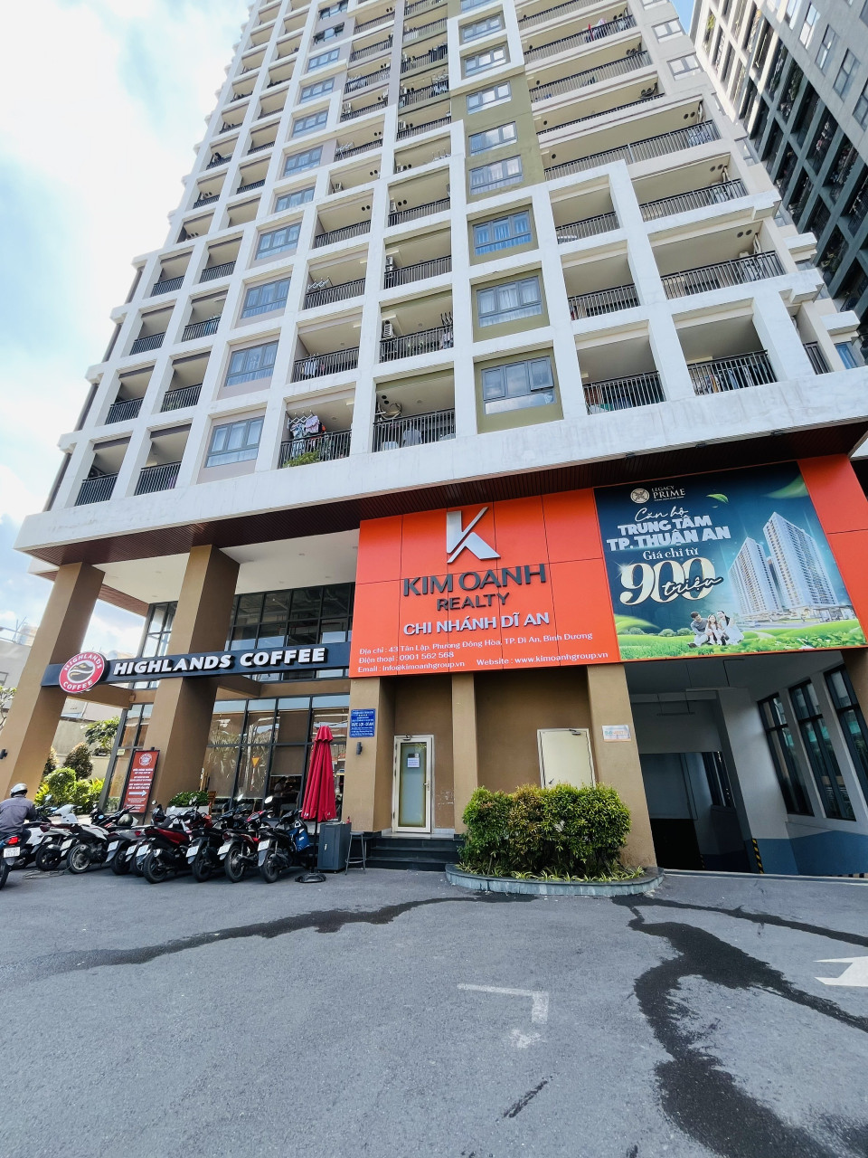 Cần bán 2 căn Chung Cư Metro Tower 2PN-2WC, Sổ hồng chính chủ.