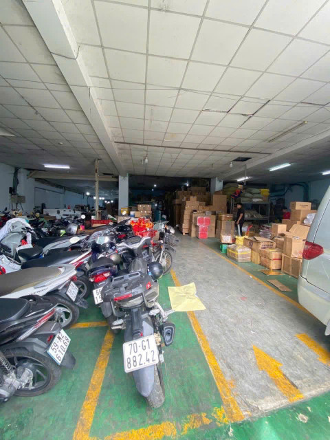 Bán Nhà Mặt tiền Bình Trị Đông - Lê Văn Quới, HL2, 18x41m, Cấp 4, sổ Vuông, giá 69 tỷ.