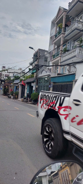 Bán nhà mặt tiền gần ngay Bệnh Viện Lê Văn Thịnh,thích họp vừa kinh doanh đa ngành nghề,đầy đủ công năng,P.Cát Lái, Thủ Đức LH 0906227839