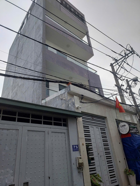 Bán nhà mặt tiền HIẾM đường 28, gần Bệnh Viện Lê Văn Thịnh,Cát Lái giá chỉ 10,5 tỷ , mua ngay kẻo lở, Vui lòng liên hệ Vân để xem nhà và sở hữu ngay ạ