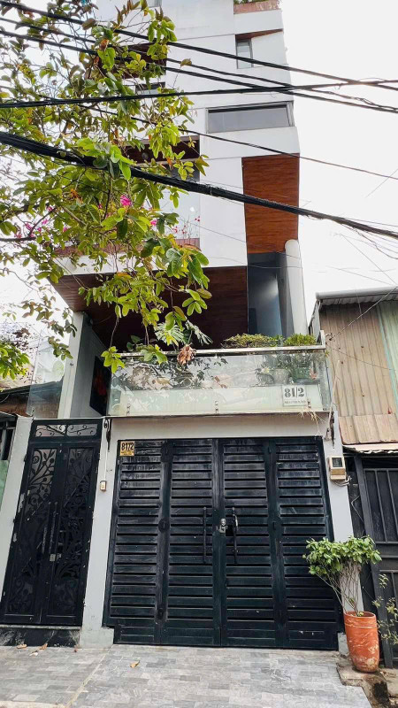 Cho thuê gấp văn phòng 40m2, 7tr3/ tháng, Trường Thọ, Thủ Đức