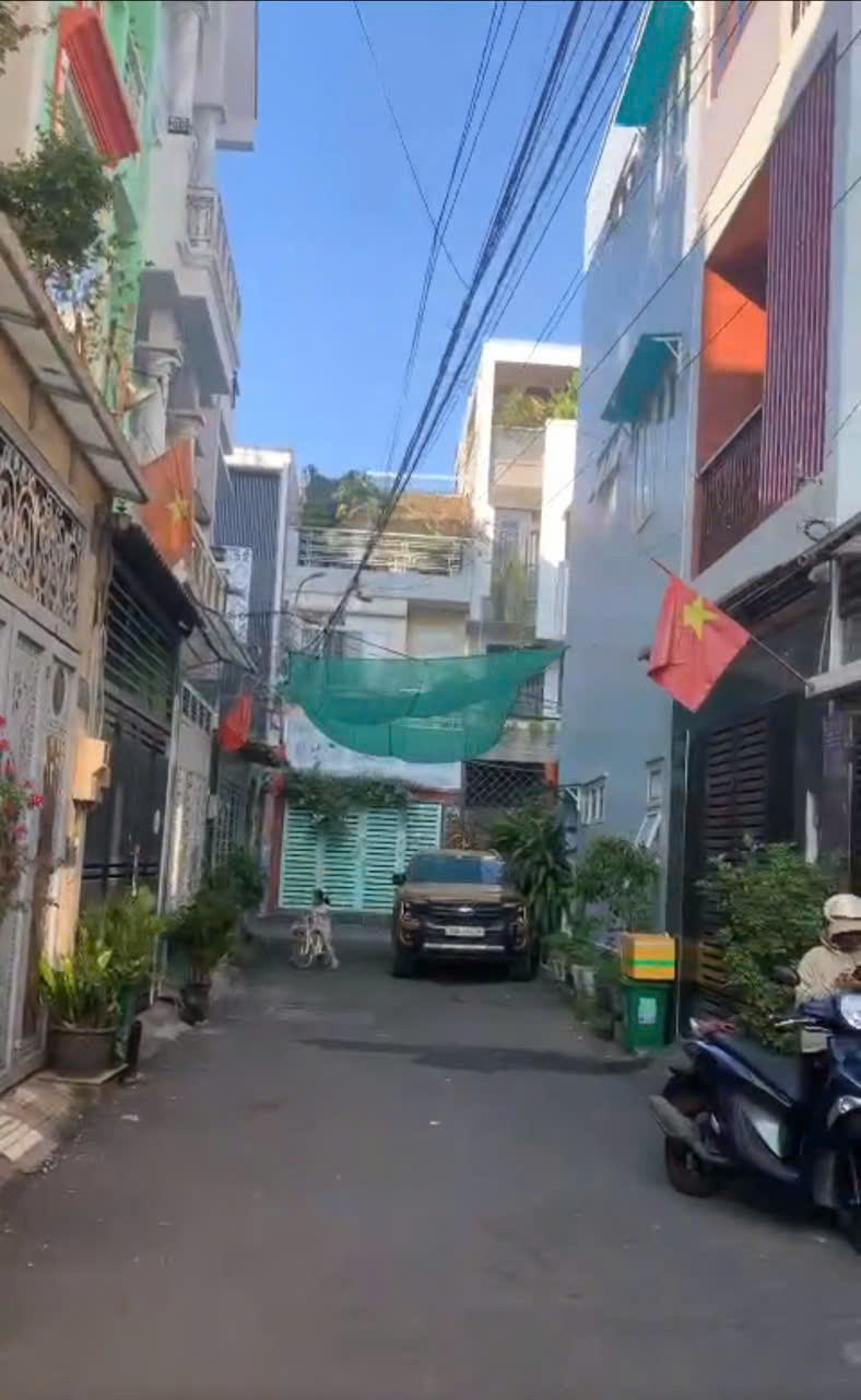 Bán gấp Căn Nhà 3 Lầu hẻm xe hơi 7 chỗ KDC đẹp nhất đường số 2 Trường Thọ Thủ Đức