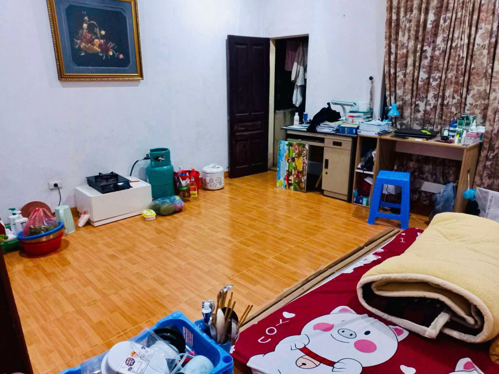Cho thuê nhà ngõ ô tô Văn Hương, 4 tầng x 40m2, 3 ngủ, 3 vệ sinh 10 Triệu/th