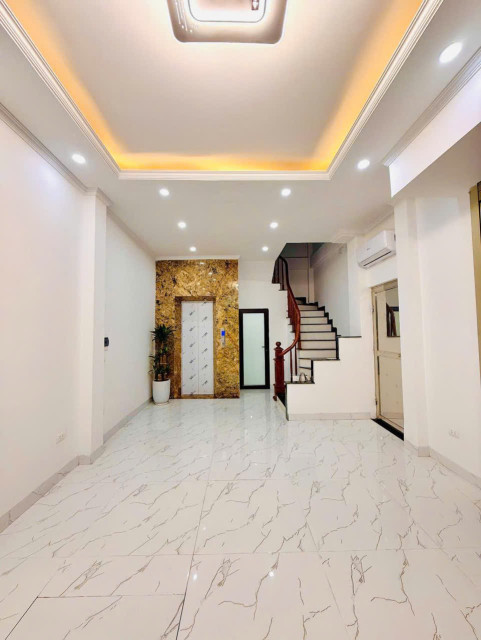 NHÀ CHÍNH CHỦ - GIÁ TỐT - Vị Trí Đẹp Tại KHƯƠNG ĐÌNH - Thành Phố Hà Nội