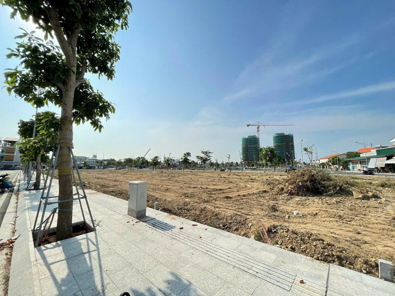 Cần bán nhanh cặp đất đẹp, sổ đỏ sẵn, đối diện TTTM MK Central City - Trung tâm Phan Rang cách biển chỉ 10 phút