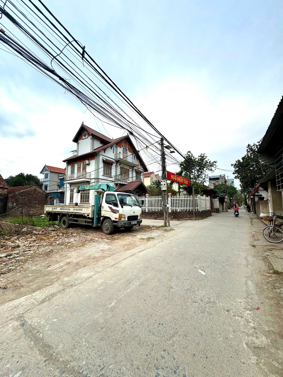 ĐẤT CHÍNH CHỦ - GIÁ TỐT - Vị Trí Đẹp Tại Quyết Hạ, Đông Sơn, Chương Mỹ, TPHN