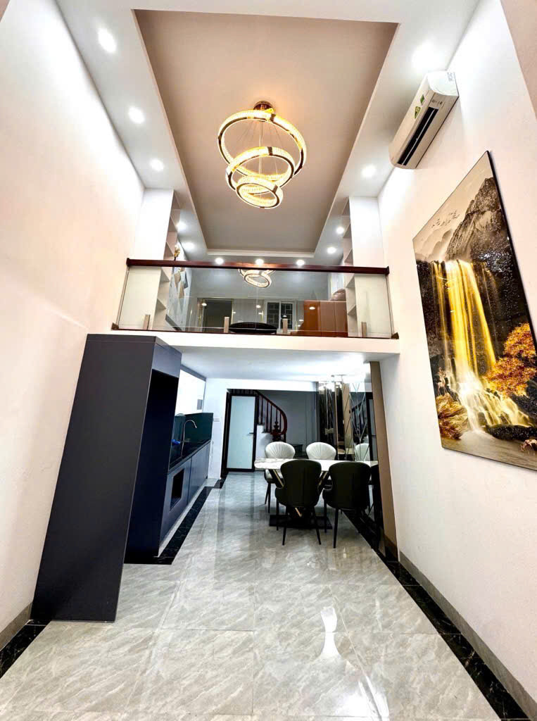 KHƯƠNG TRUNG 30M, 6 TẦNG, 6,7 TỶ SIÊU PHẨM LUXURY -- VÀI BƯỚC RA HỒ ĐẦM HỒNG - NGÕ NÔNG GẦN Ô TÔ