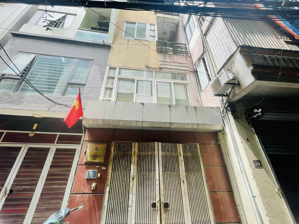 CẦN GẤP - KHƯƠNG TRUNG BÁN ĐẤT TẶNG NHÀ - 90M2 - HƠN 17 TỶ - Ô TÔ KINH DOANH
