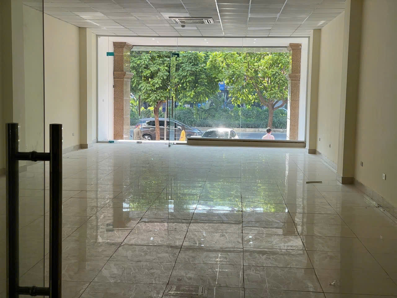 BÁN NHÀ MẶT PHỐ NGUYỄN XIỂN – KINH DOANH ĐỈNH – 6 TẦNG THANG MÁY. Diện tích: 82m²   Giá: 42 tỷ