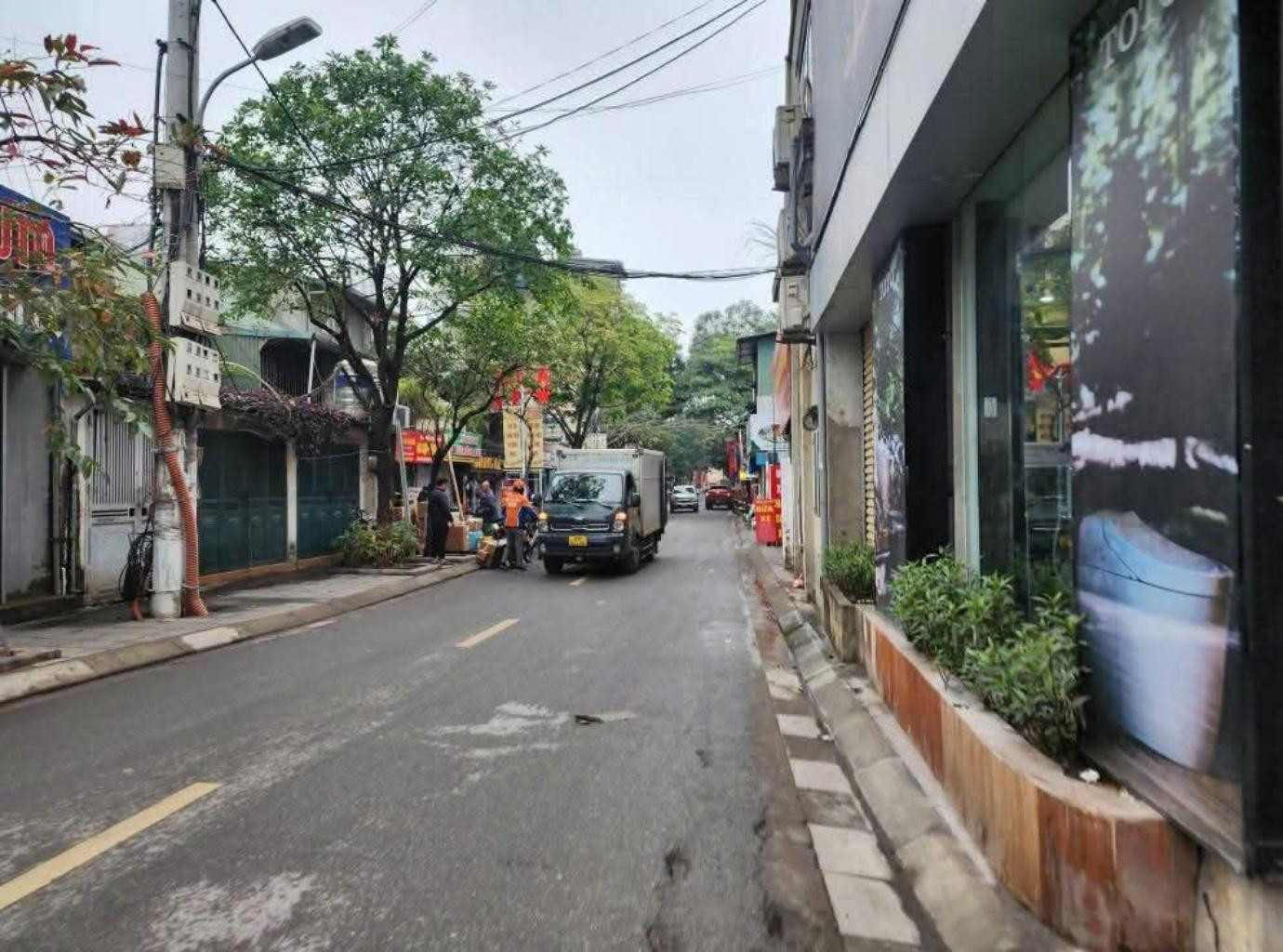 Bán nhà Nguyễn Xiển – 60m2, 5 tầng, gần phố, giá cực tốt!