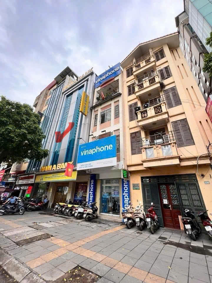 CHO THUÊ TÒA NHÀ VĂN PHÒNG 4 TẦNG số 240 PHỐ TRUNG KÍNH, CẦU GIẤY, HÀ NỘI