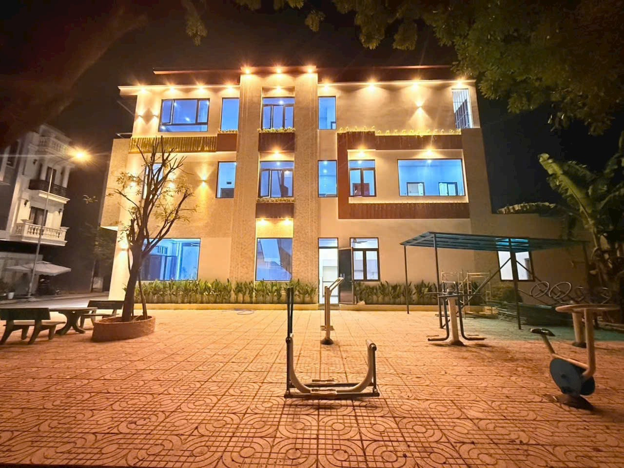 BÁN NHÀ GÓC VIEW CÔNG VIÊN RỘNG - TẶNG FULL NỘI THẤT