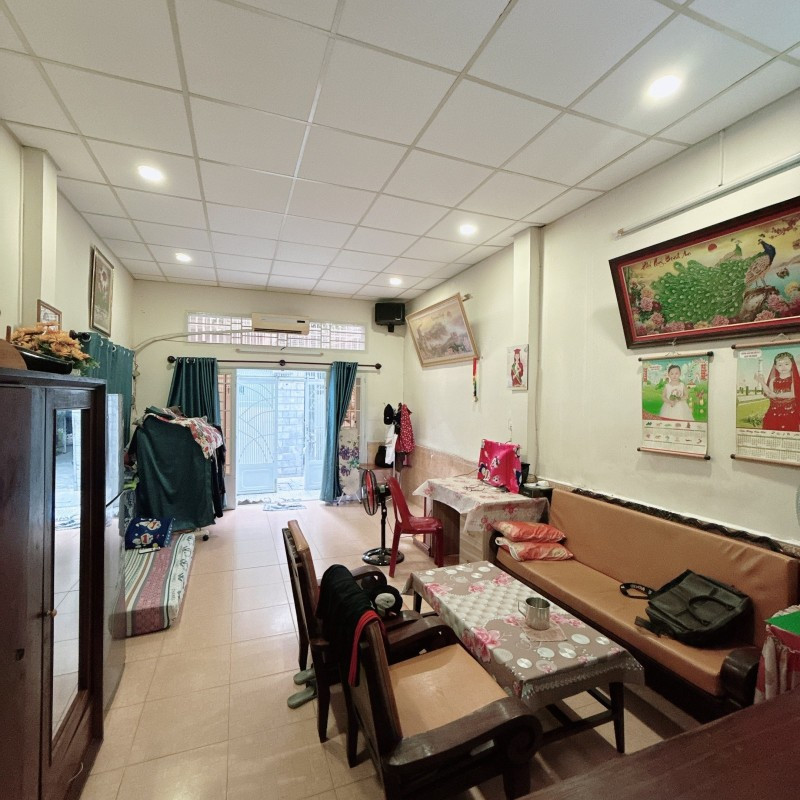 N284- Nhà Bán Quận 3 , Trần Quang Diệu ,  60M2 ,  ngang đẹp 4.3m2 , xây bê tông cốt thép  Giá 6 tỷ 350
